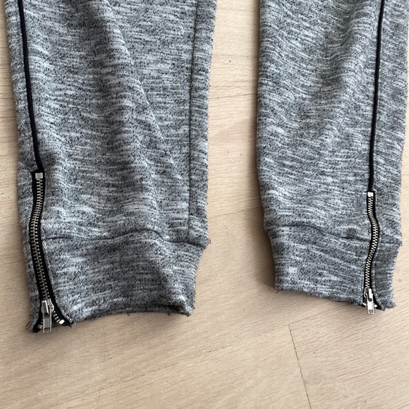 H&M Divided Sweat Pants Joggers - Medium - Picture 2 of 5